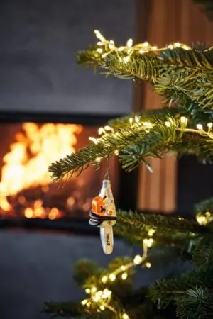 04208000003 CHAINSAW CHRISTMAS TREE ORNAMENT